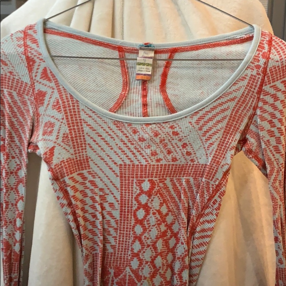 Shirt - Picture 3 of 4